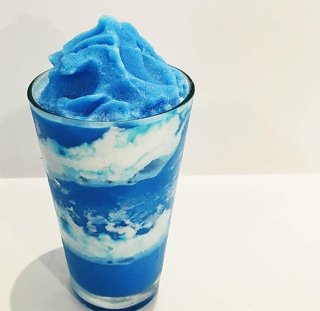 韓国旅行,韓国,カフェ,ブルーブルース,レインボーケーキ,カフェ巡り,カフェツアー,おしゃれ,可愛い,インスタ映え